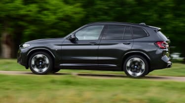 BMW iX3 M Sport Pro - side tracking